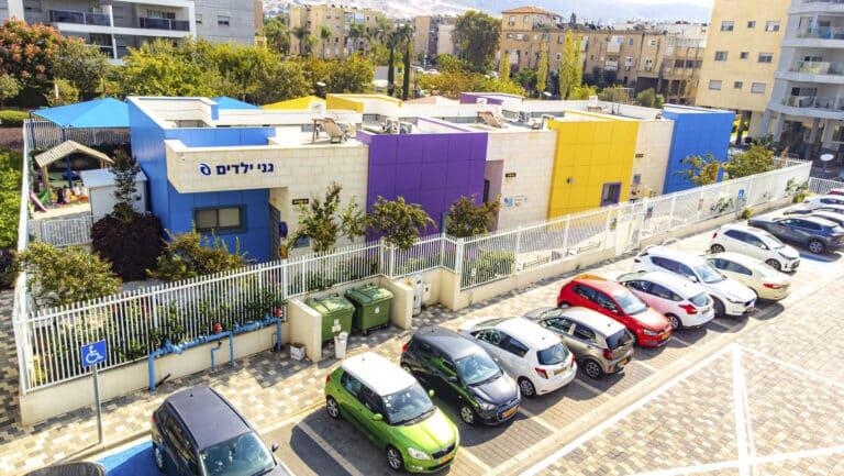 חיפוי בלוחות HPL